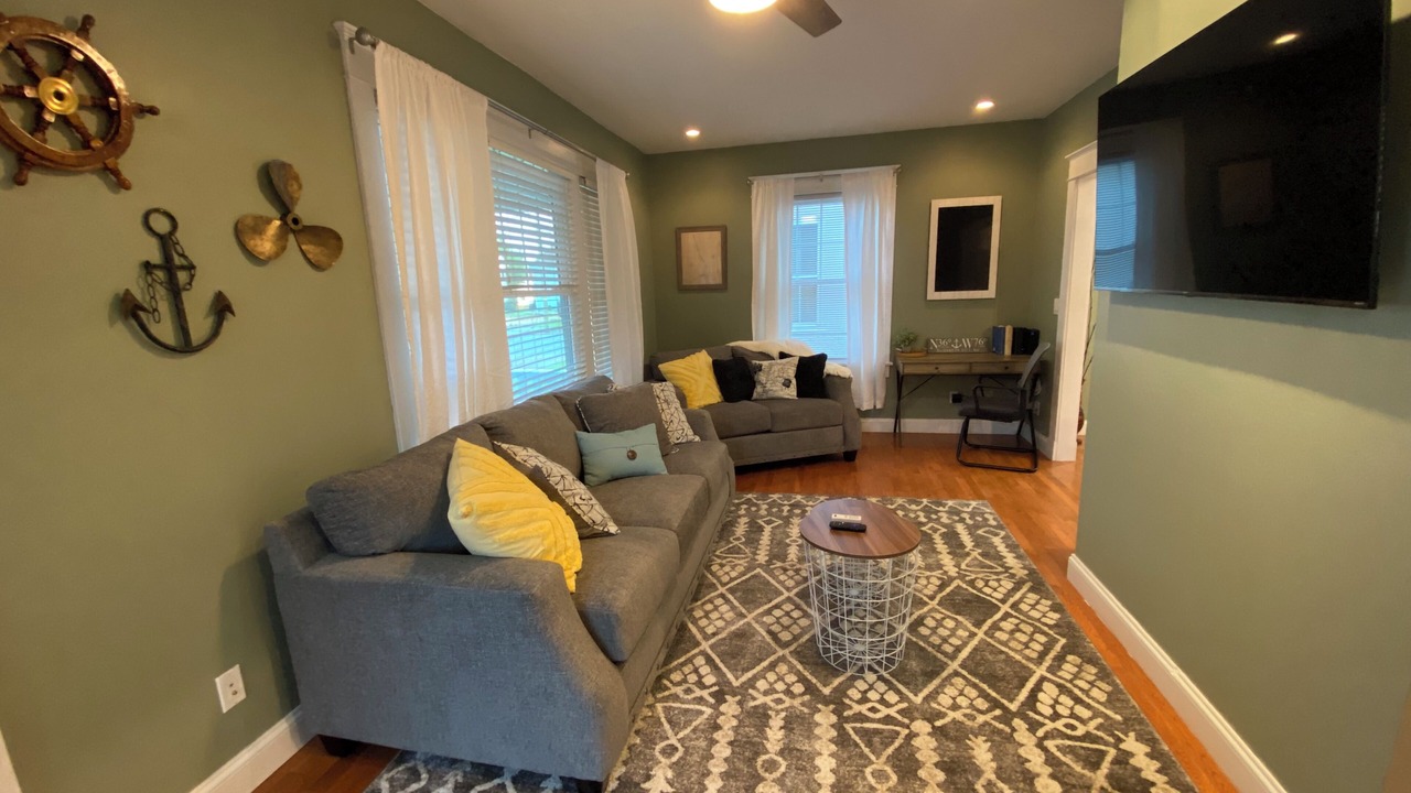 Photo of Livingroom in Elizabeth City