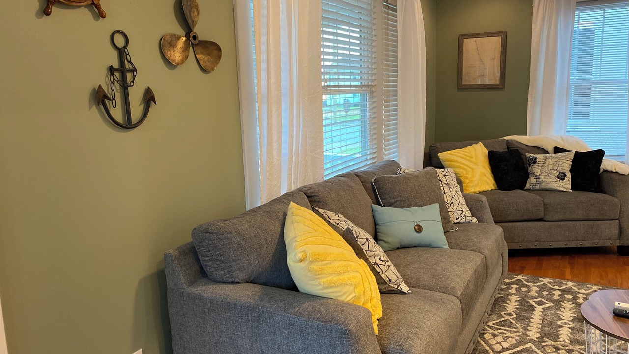 Photo of Livingroom in Elizabeth City