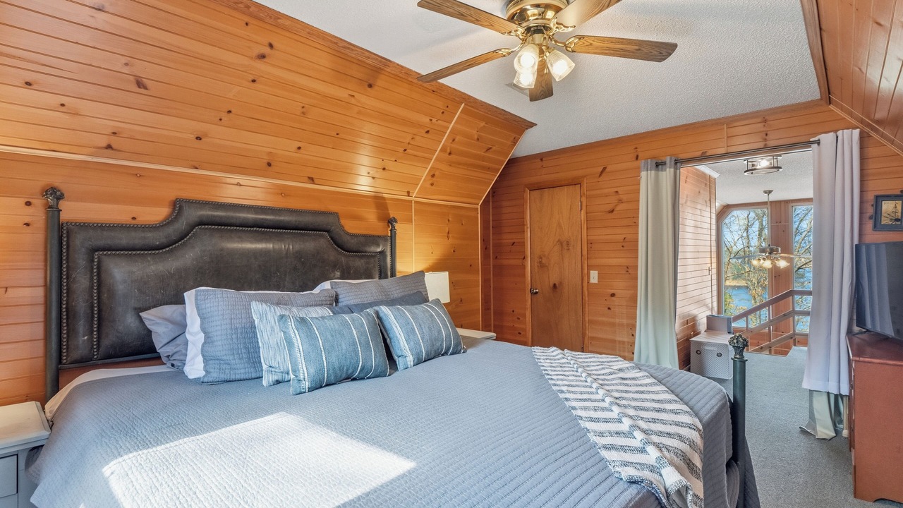 Photo of Bedroom in Arley