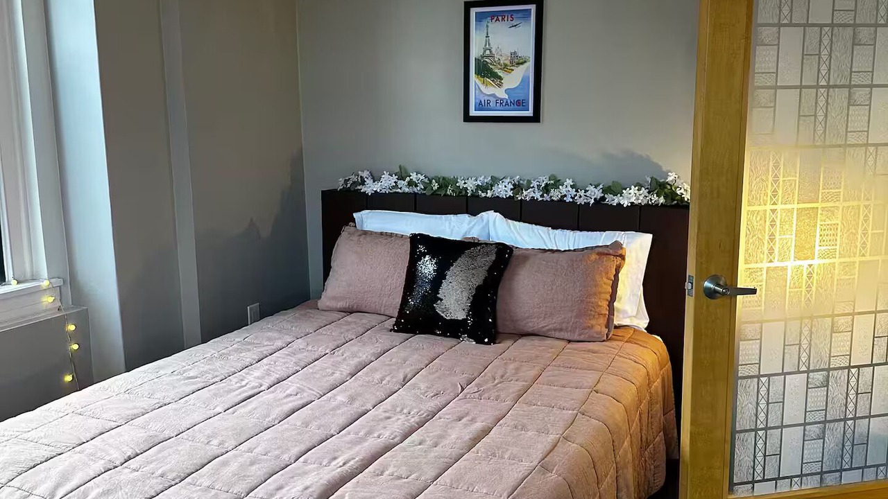Photo of Bedroom in Downtown Des Moines