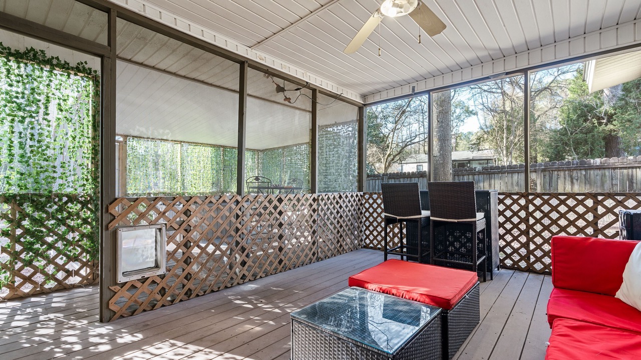 Photo of Patio Balcony in Crestline Heights