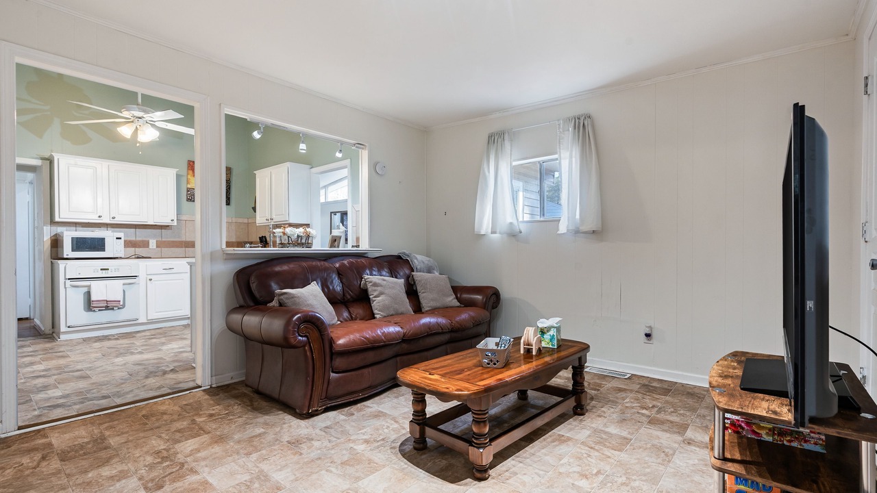 Photo of Livingroom in Crestline Heights