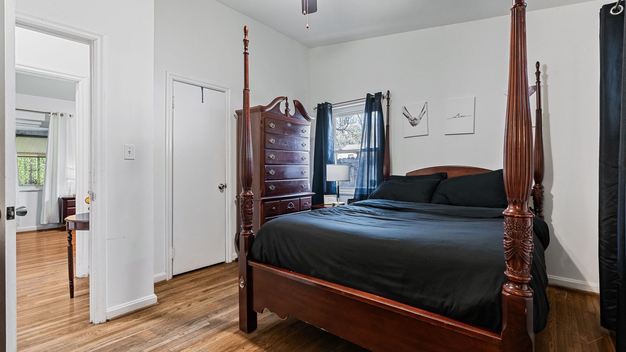 Photo of Bedroom in Crestline Heights