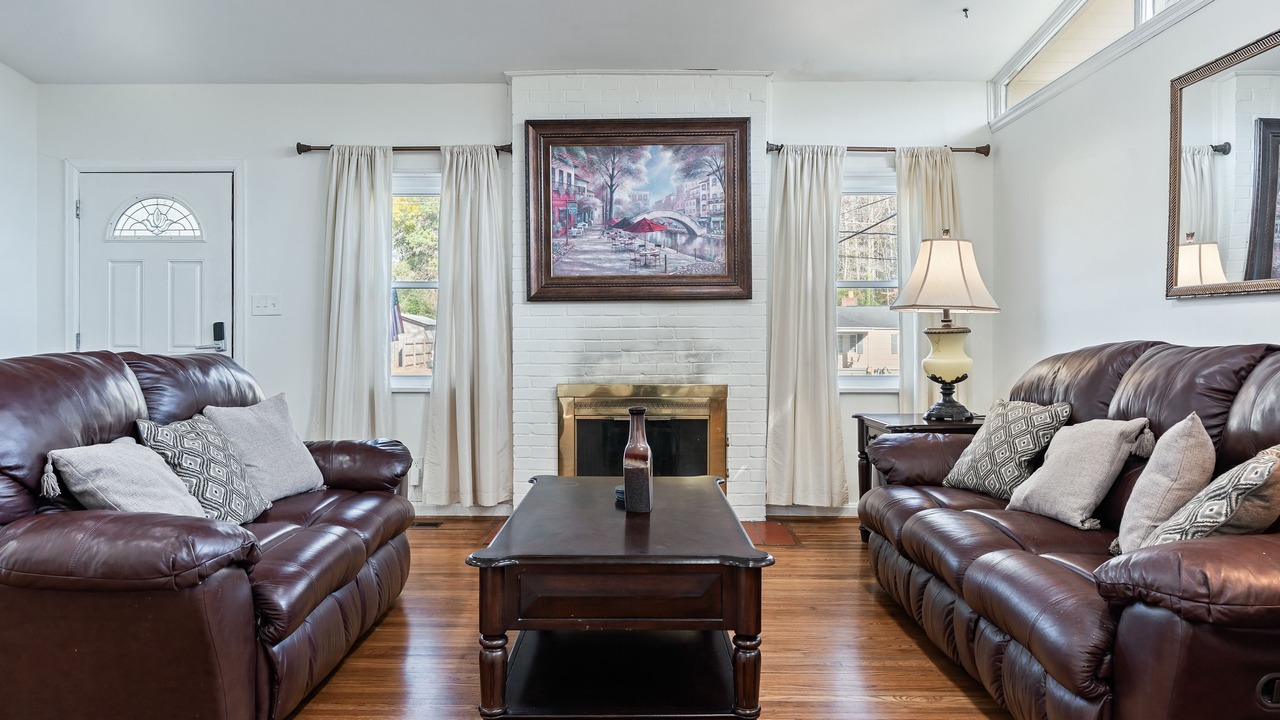 Photo of Livingroom in Crestline Heights