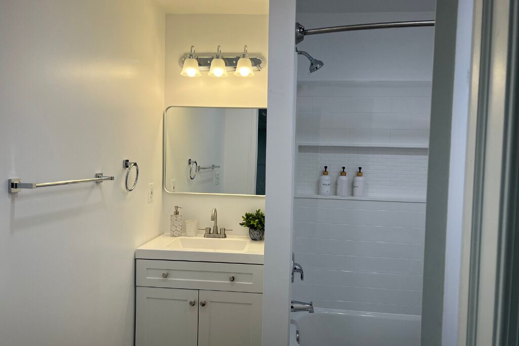 Photo of Bathroom in Halethorpe