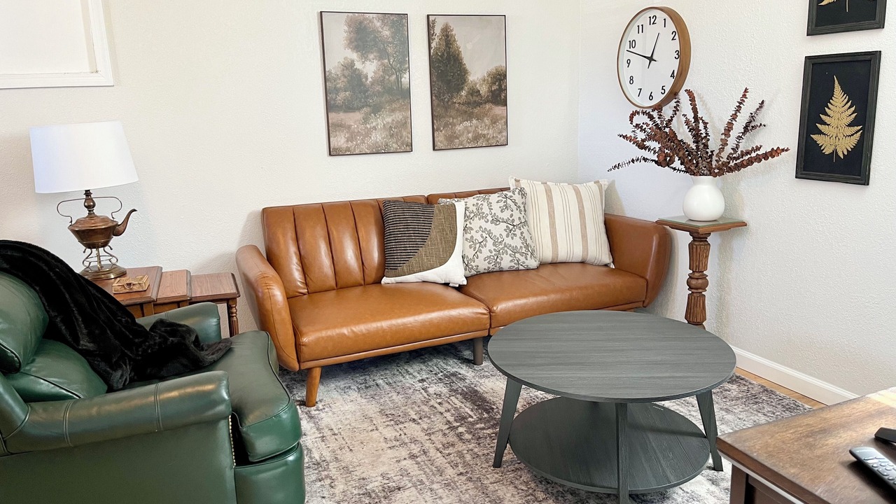 Photo of Livingroom in Kirksville
