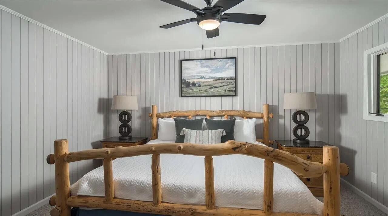 Photo of Bedroom in Seven Devils