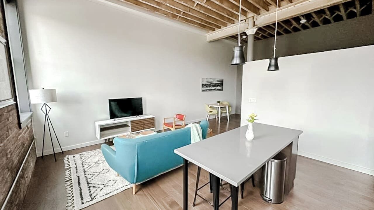 Photo of Livingroom in Newton