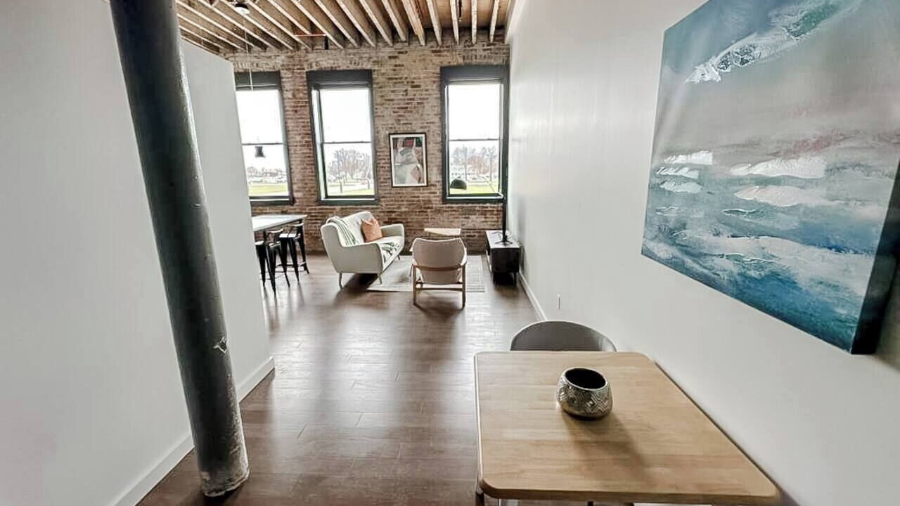 Photo of Livingroom in Newton