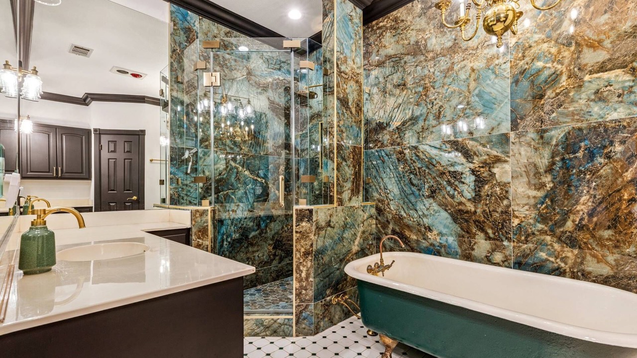 Photo of Bathroom in Round Rock Original Plat
