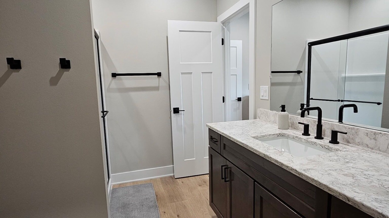 Photo of Bathroom in Booneville