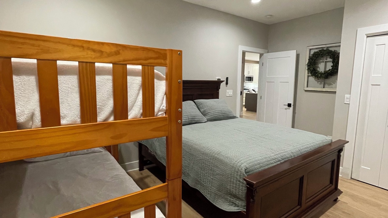 Photo of Bedroom in Booneville