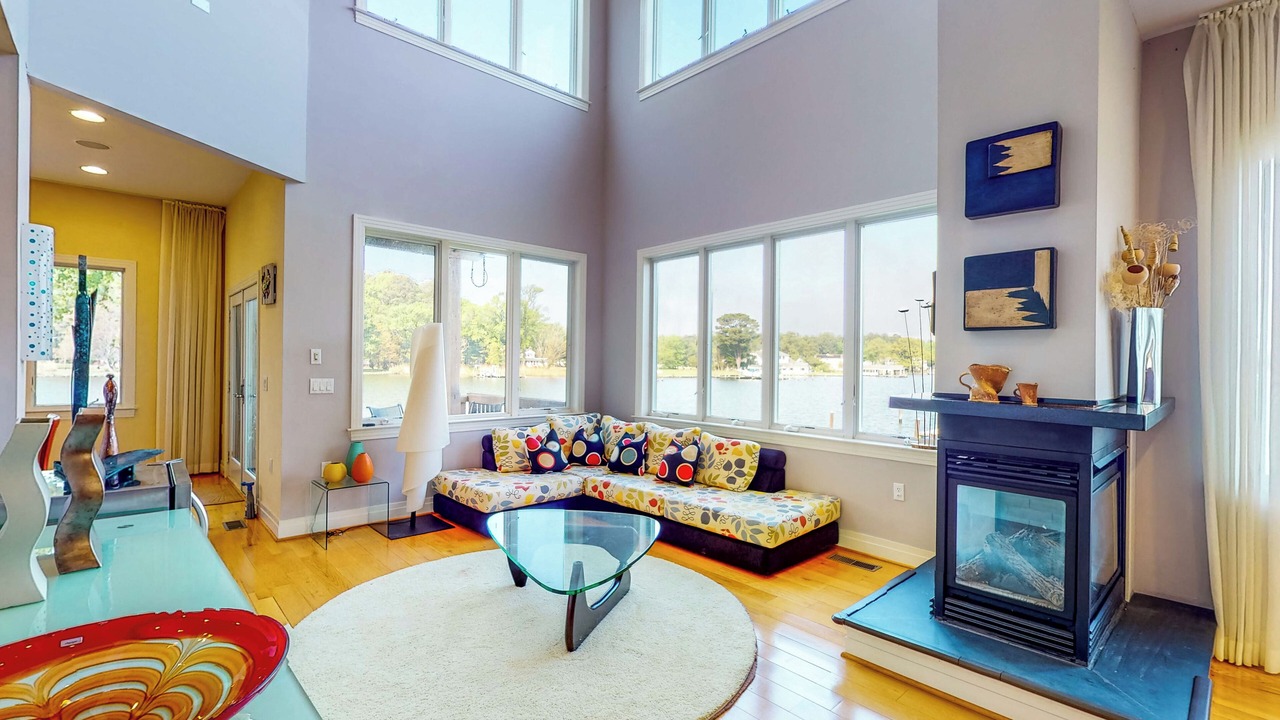 Photo of Livingroom in Unionville
