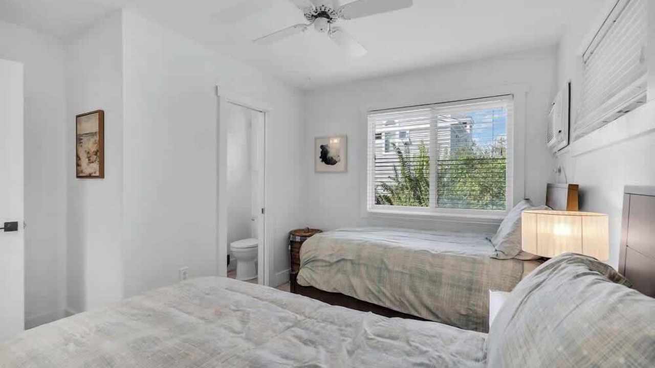 Photo of Bedroom in Loveladies