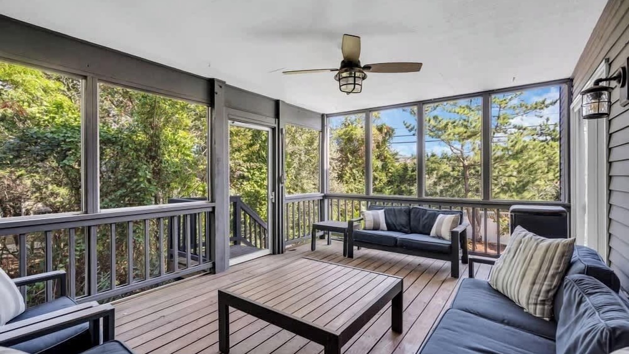 Photo of Livingroom in Loveladies