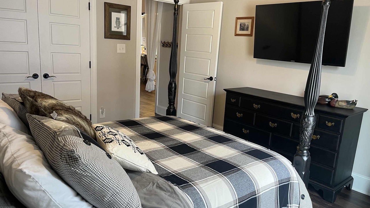 Photo of Bedroom in Sharps Chapel