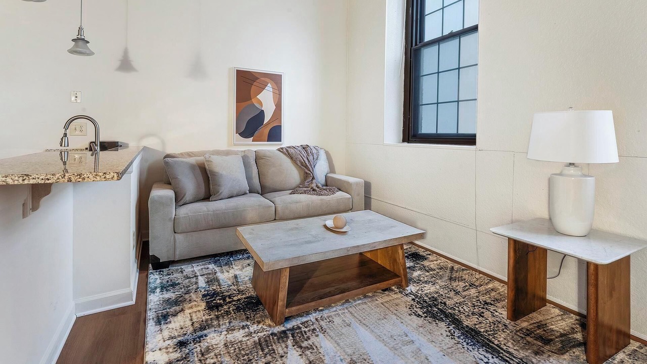 Photo of Livingroom in Downtown Baltimore