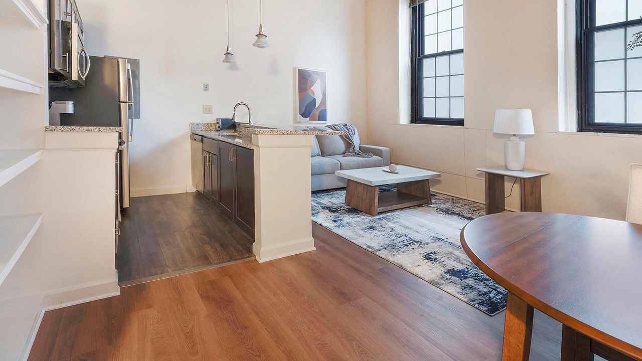 Photo of Livingroom in Downtown Baltimore