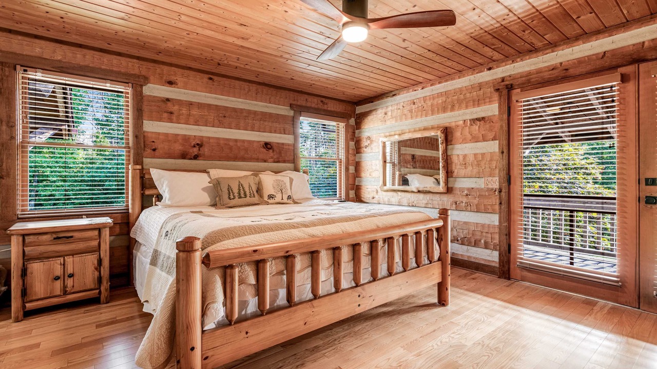 Photo of Bedroom in Kodak