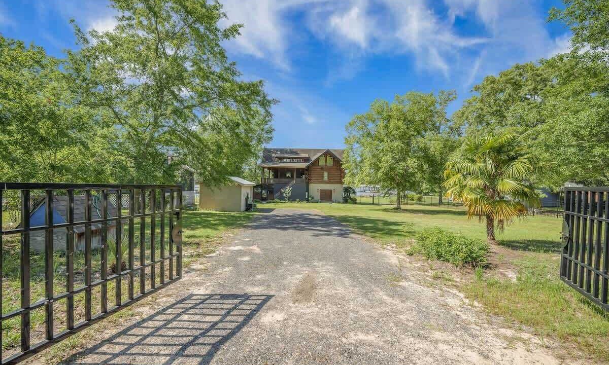 Photo of Outdoor in Manning