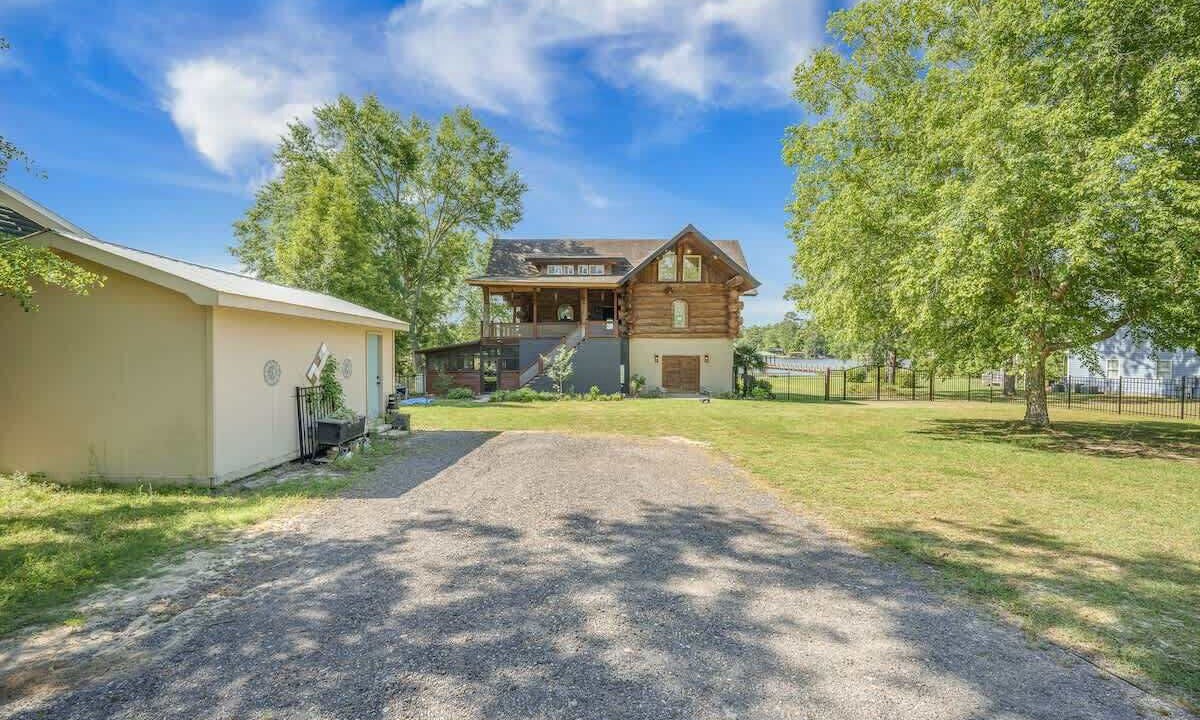 Photo of Outdoor in Manning