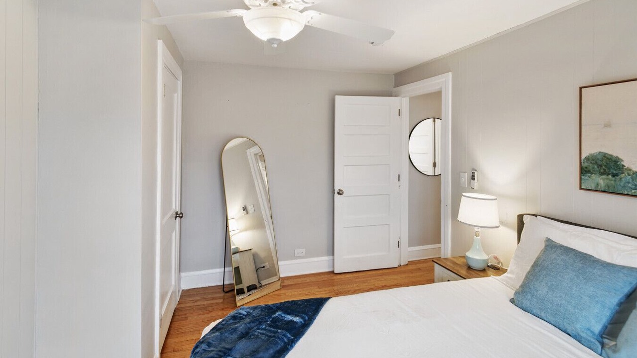 Photo of Bedroom in Highwood
