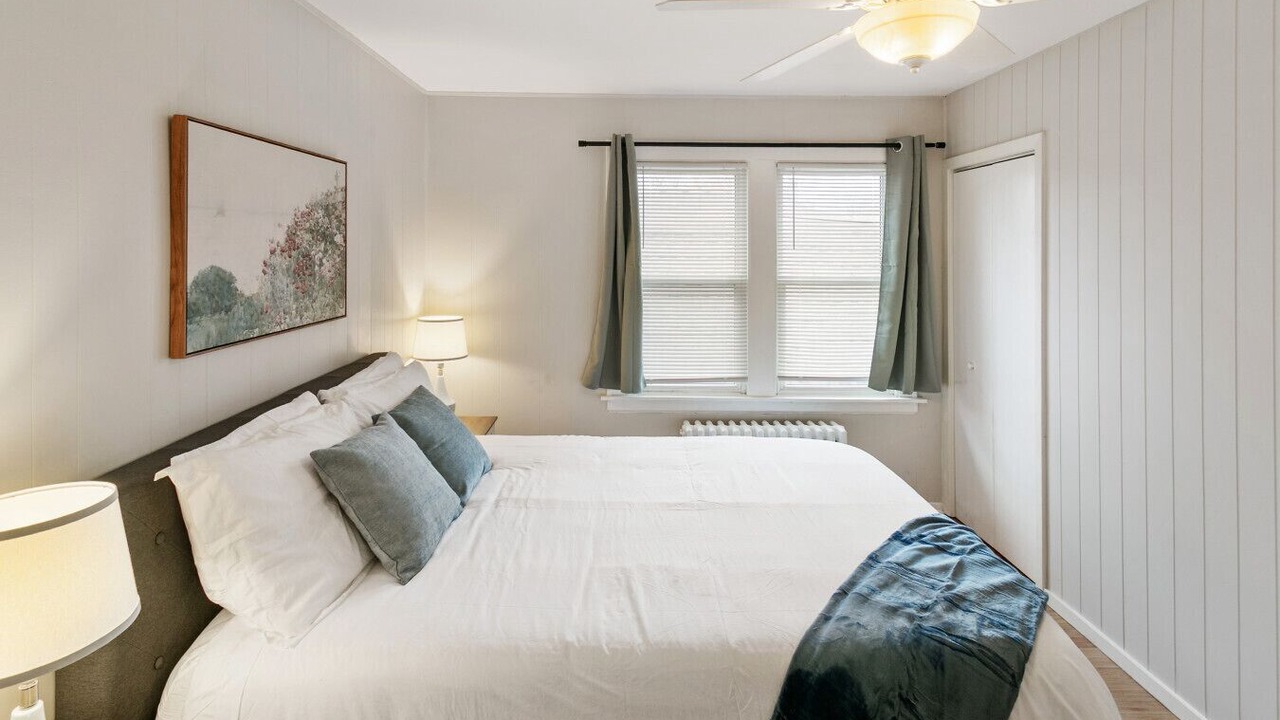 Photo of Bedroom in Highwood