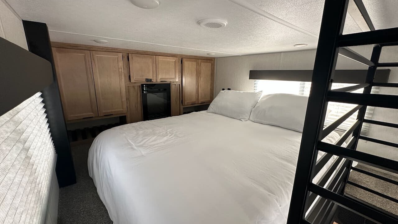 Photo of Bedroom in Northeast Entrance Badlands