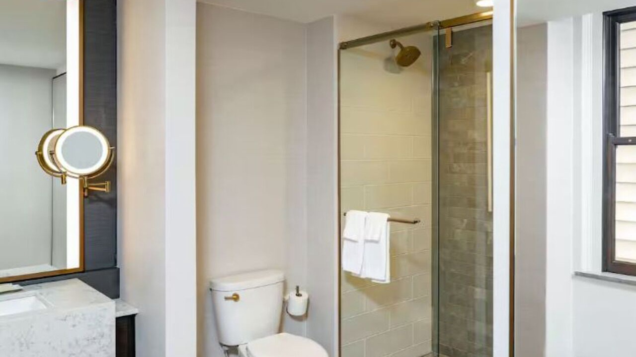 Photo of Bathroom in Downtown Des Moines