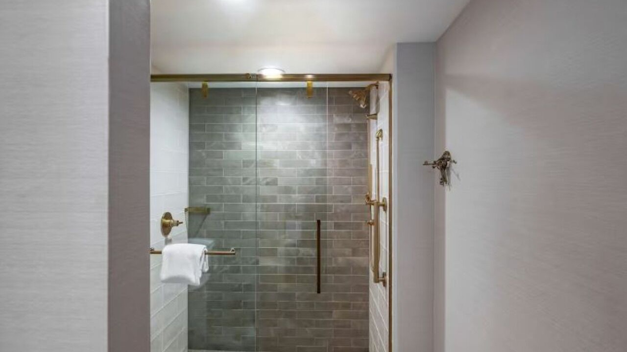 Photo of Bathroom in Downtown Des Moines