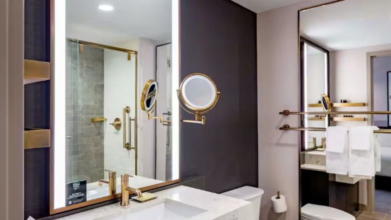 Photo of Bathroom in Downtown Des Moines