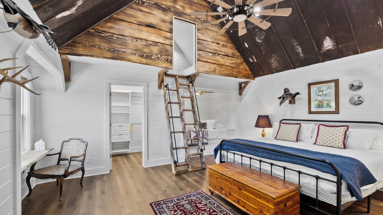 Photo of Bedroom in Leesburg