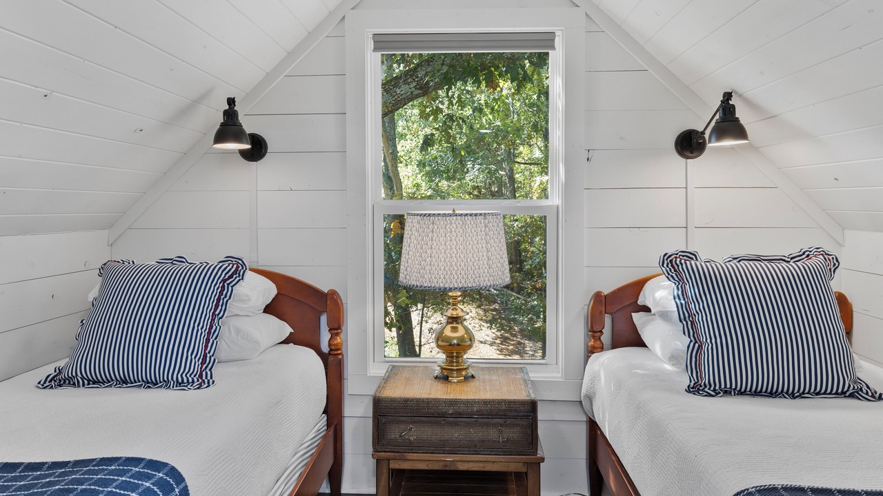 Photo of Bedroom in Leesburg