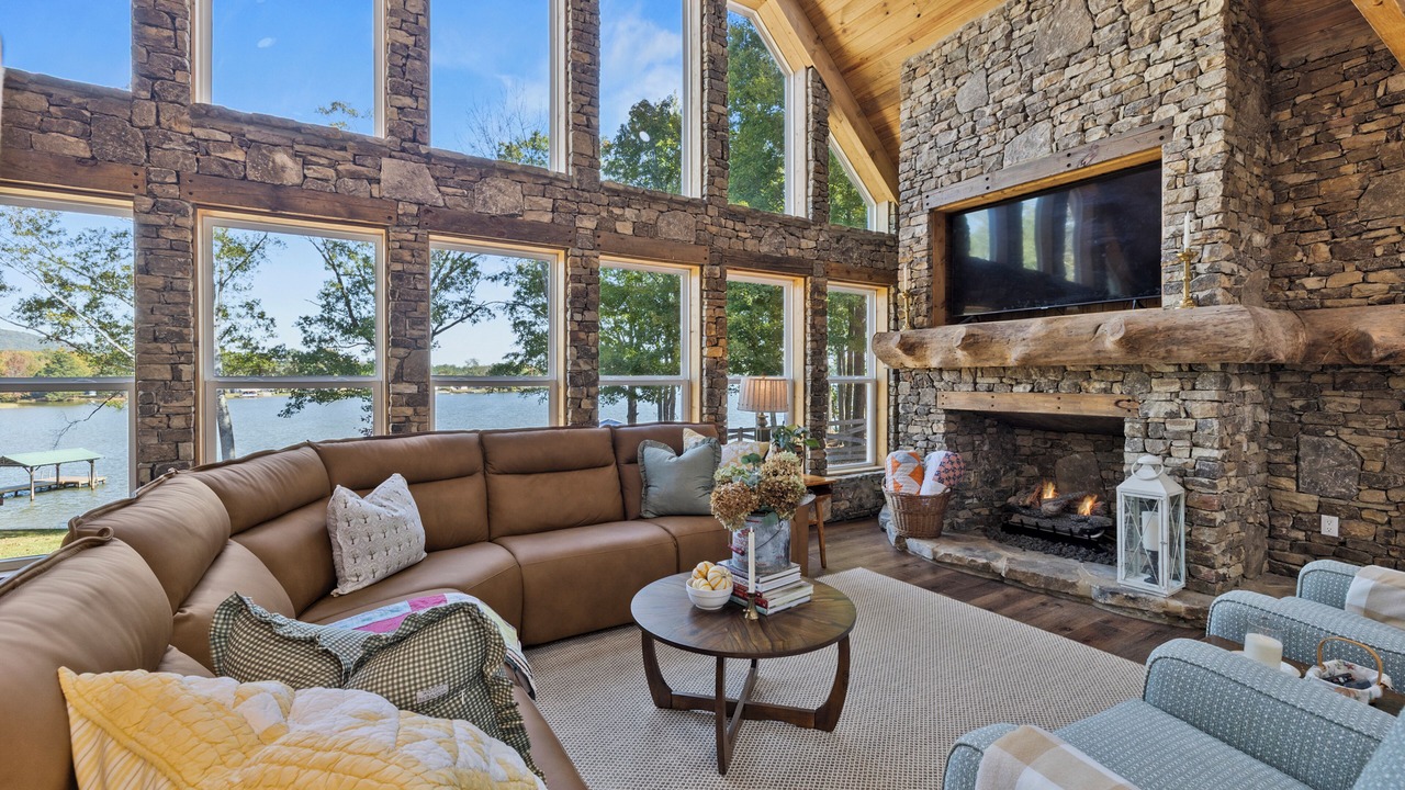Photo of Livingroom in Leesburg