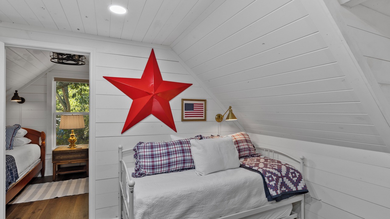 Photo of Bedroom in Leesburg