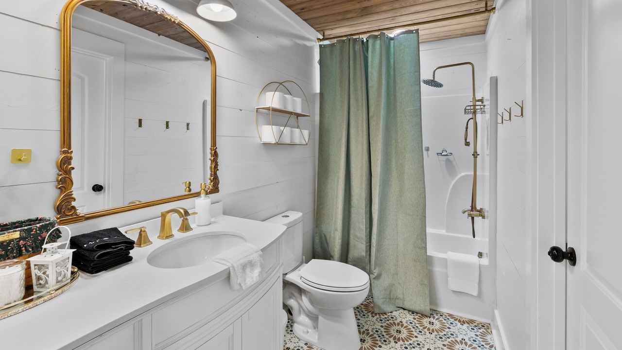 Photo of Bathroom in Leesburg