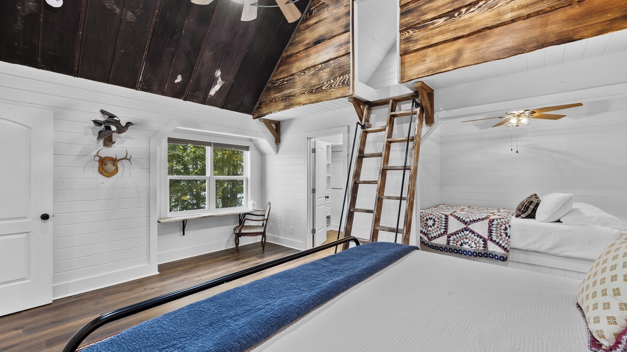 Photo of Bedroom in Leesburg