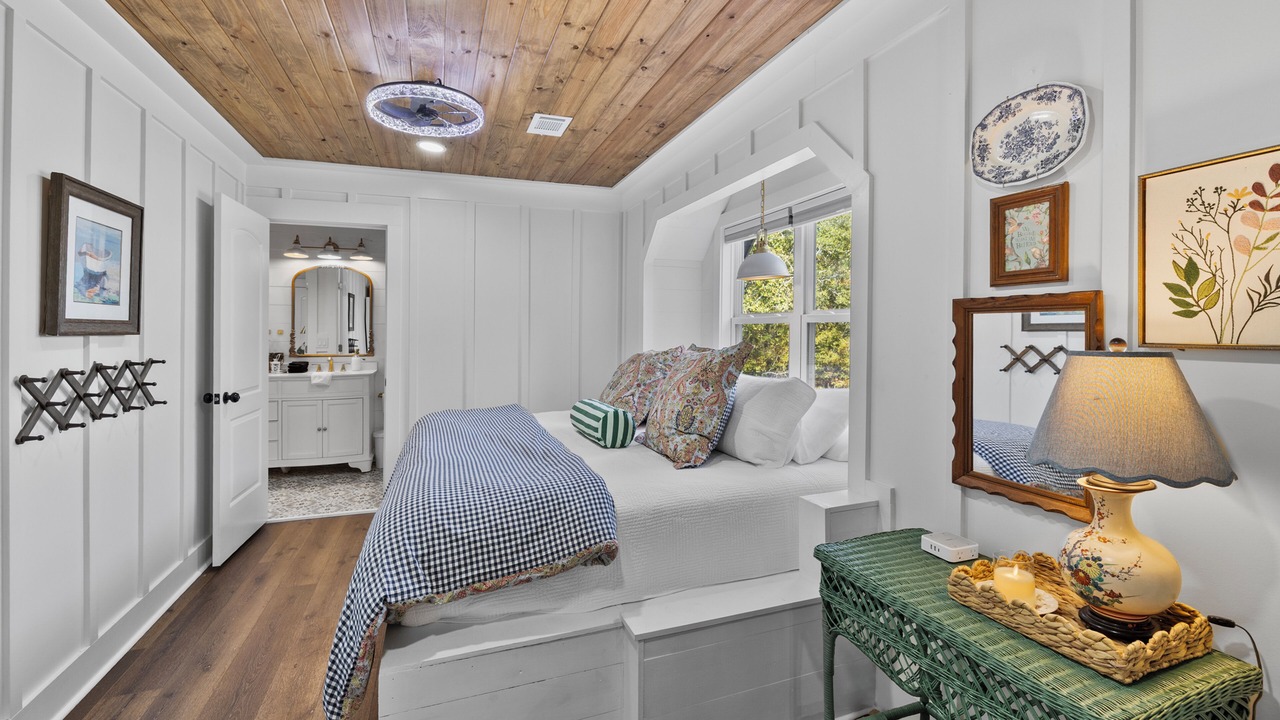 Photo of Bedroom in Leesburg