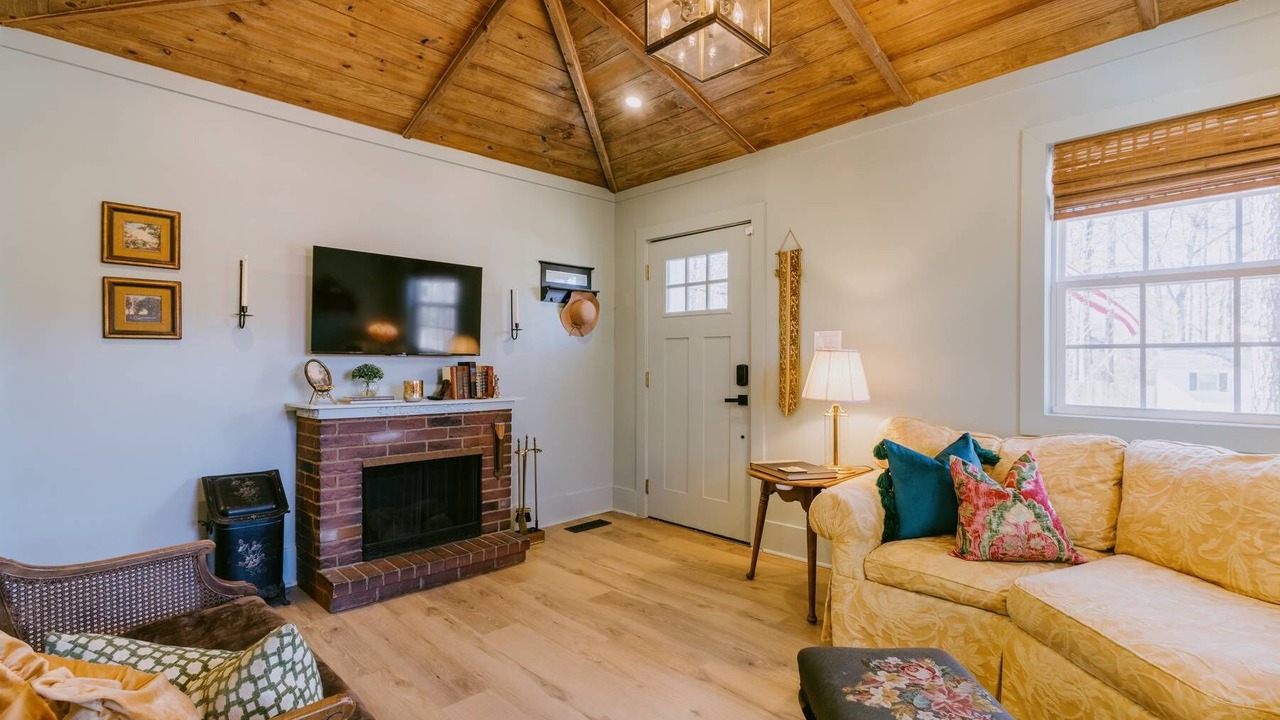 Photo of Livingroom in Leeds