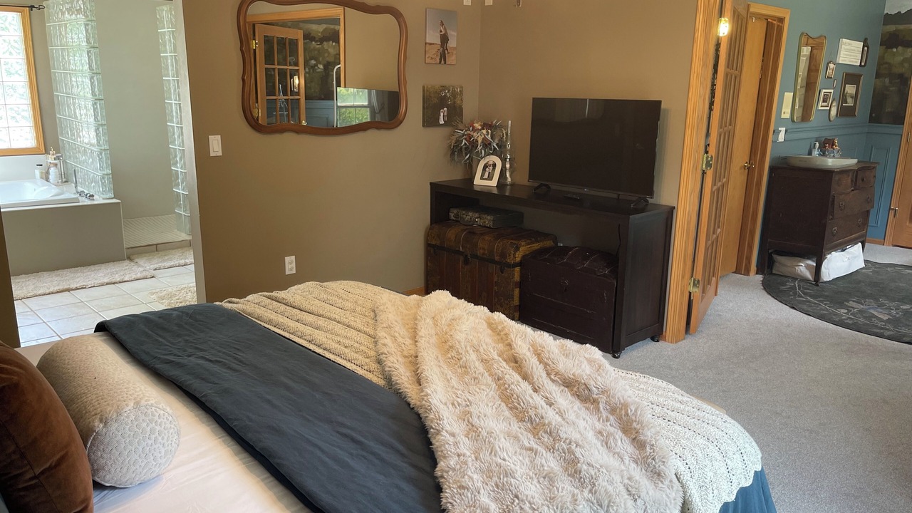 Photo of Bedroom in Guthrie County