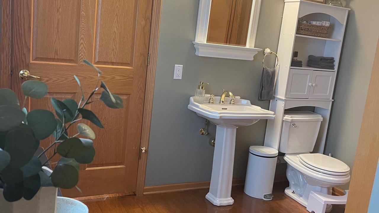 Photo of Bathroom in Guthrie County