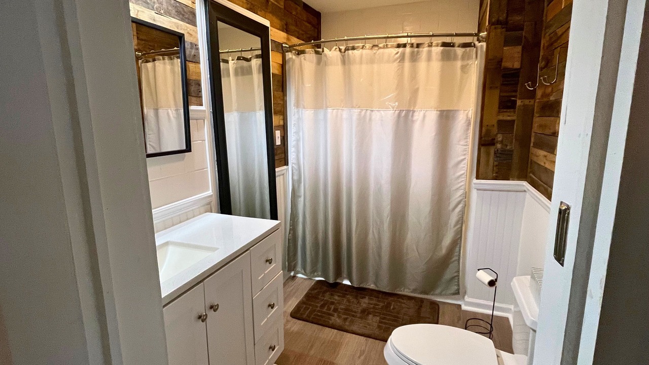 Photo of Bathroom in Durants Neck