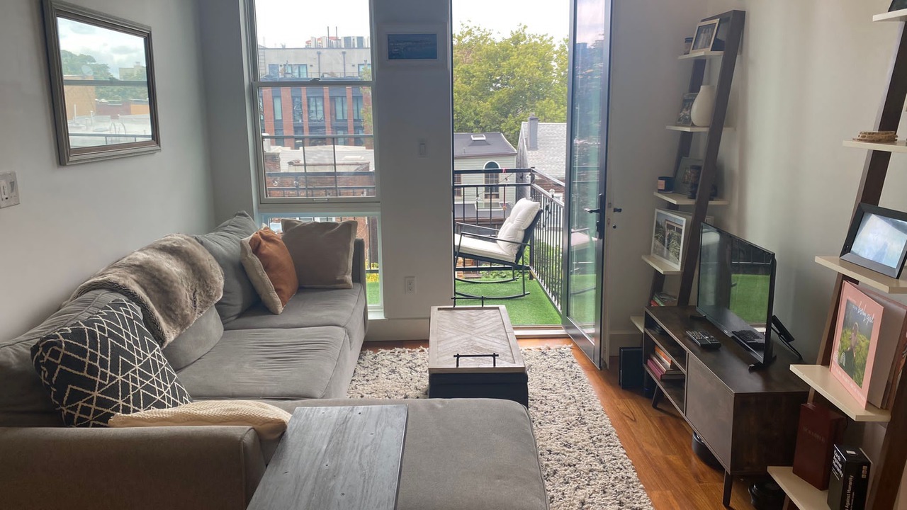 Photo of Livingroom in Greenpoint
