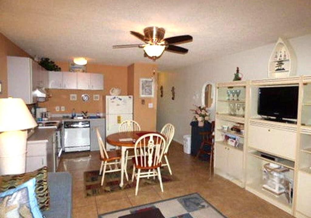 Photo of Livingroom in North End