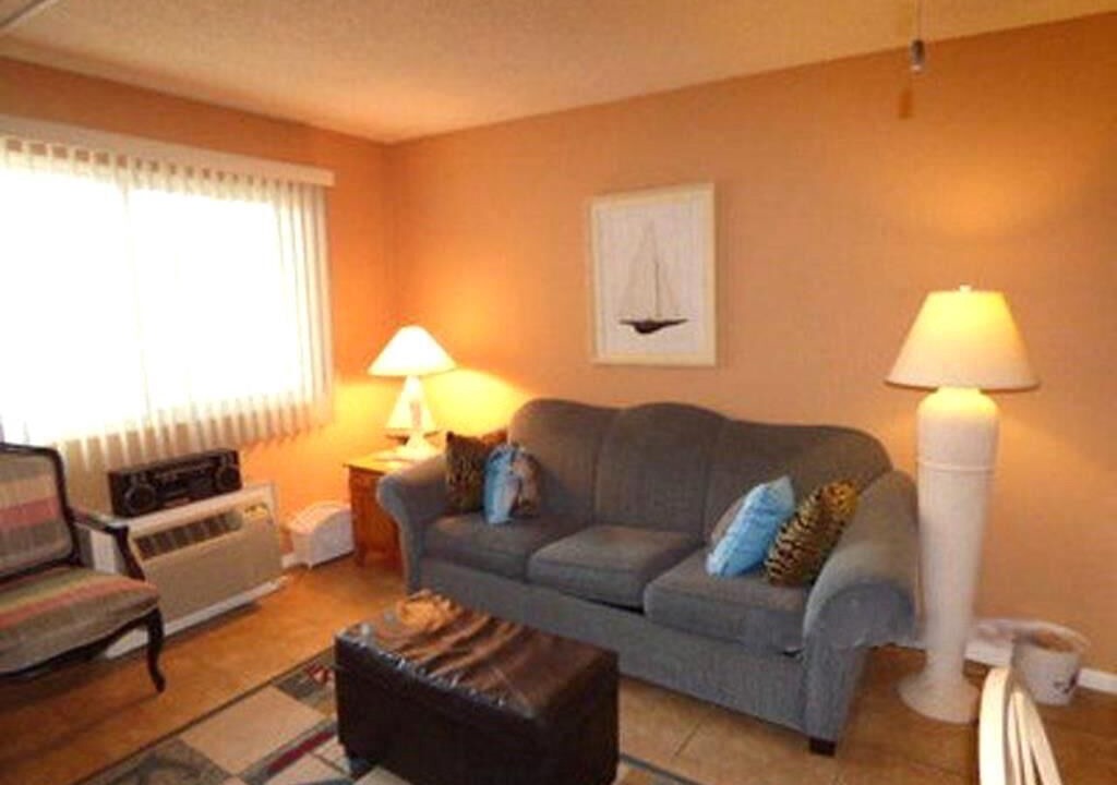 Photo of Livingroom in North End