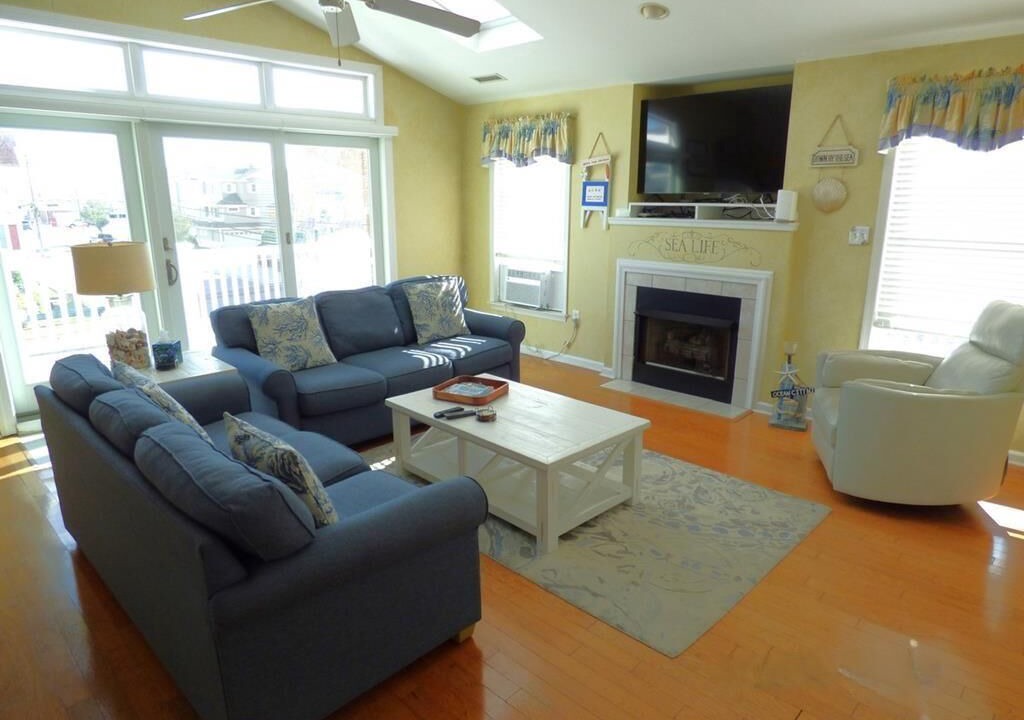 Photo of Livingroom in North End