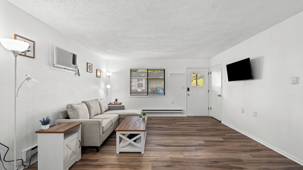 Photo of Livingroom in Le Claire