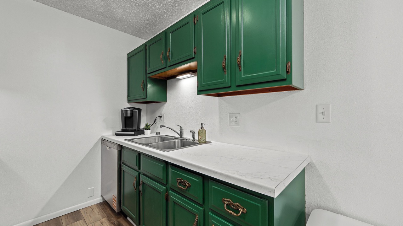 Photo of Kitchen in Le Claire