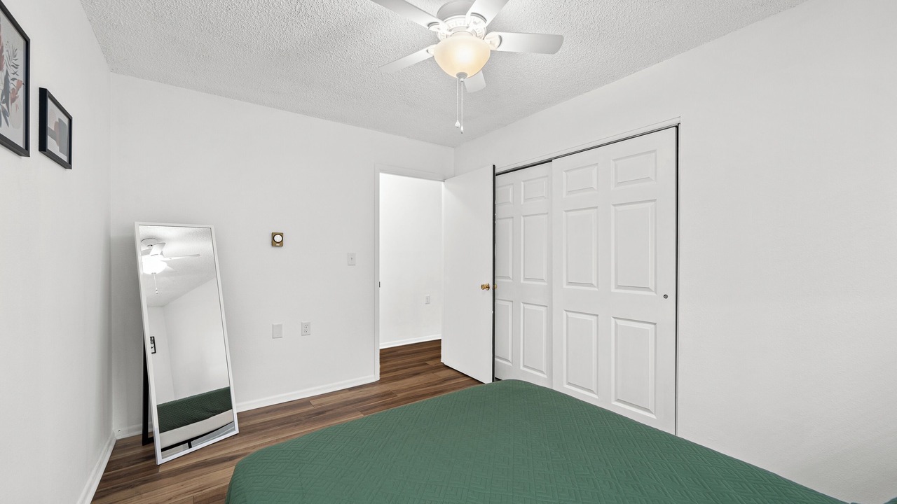 Photo of Bedroom in Le Claire