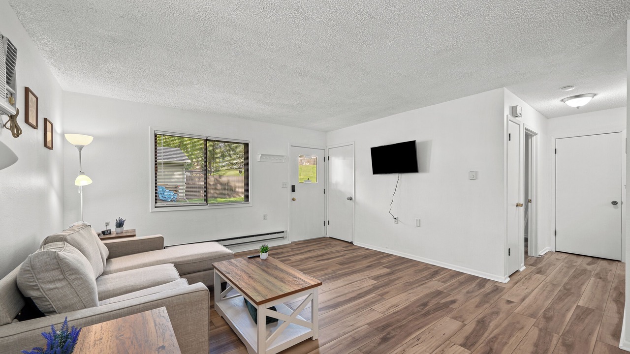 Photo of Livingroom in Le Claire